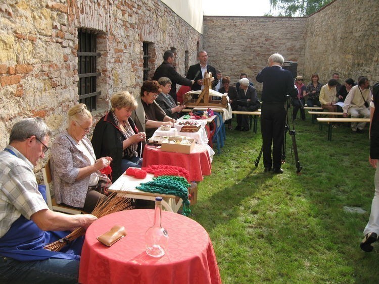 uporaba obstoječih tradicionalnih obrti
